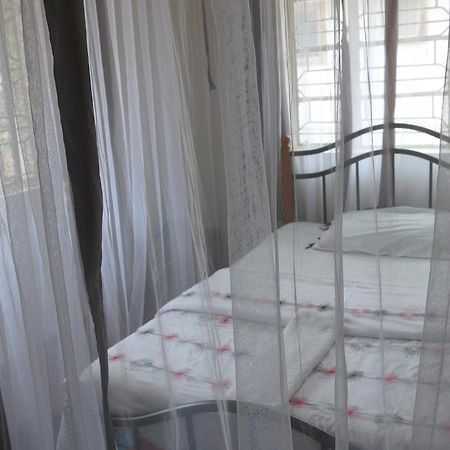 Hotel Acacia City Кампала Экстерьер фото
