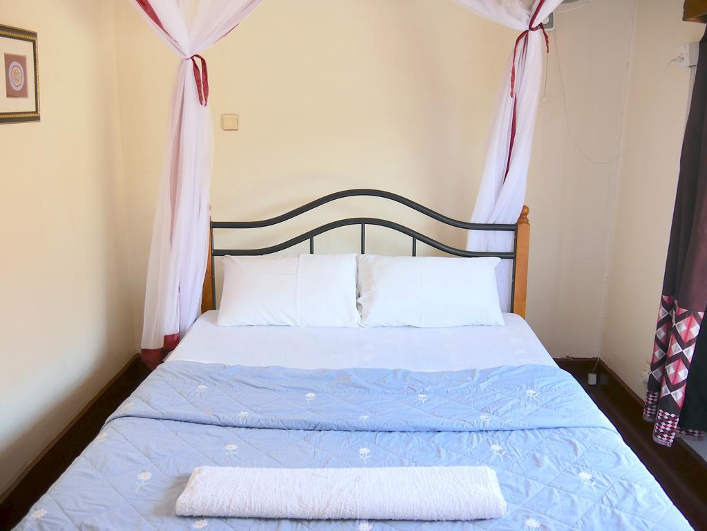 Hotel Acacia City Кампала Экстерьер фото