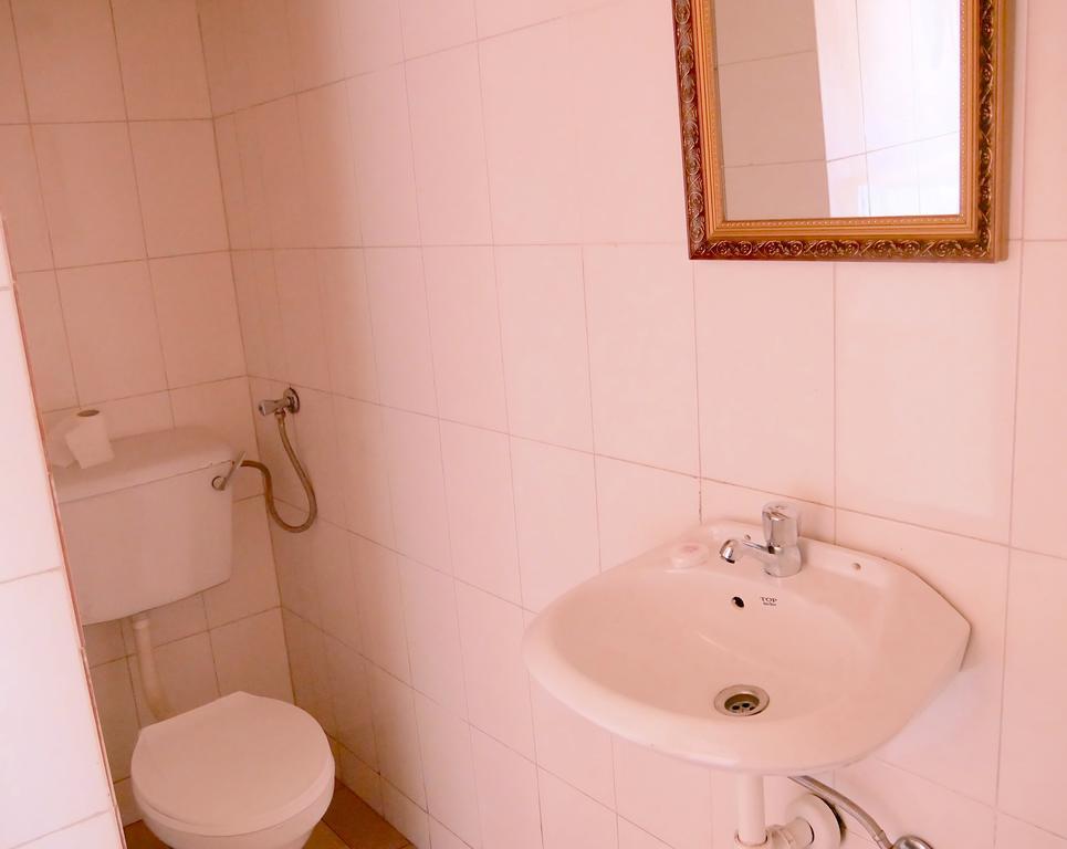 Hotel Acacia City Кампала Экстерьер фото