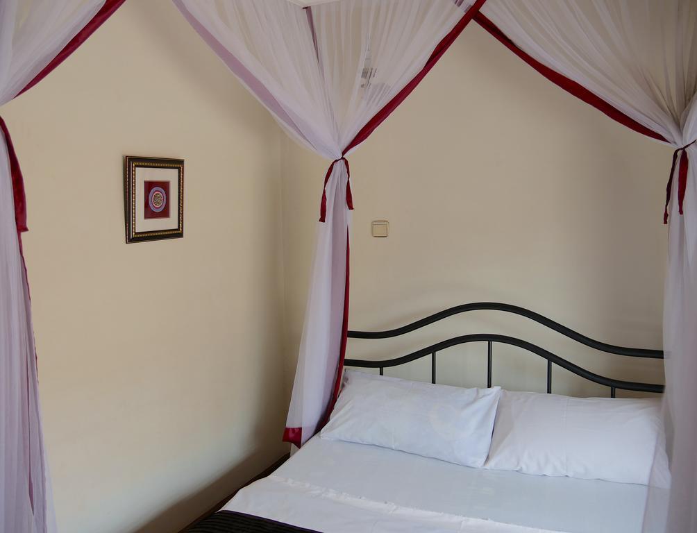 Hotel Acacia City Кампала Экстерьер фото